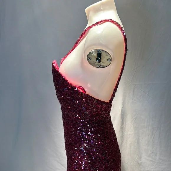 Elegant Sequin Evening Gown - Picture 5 of 13